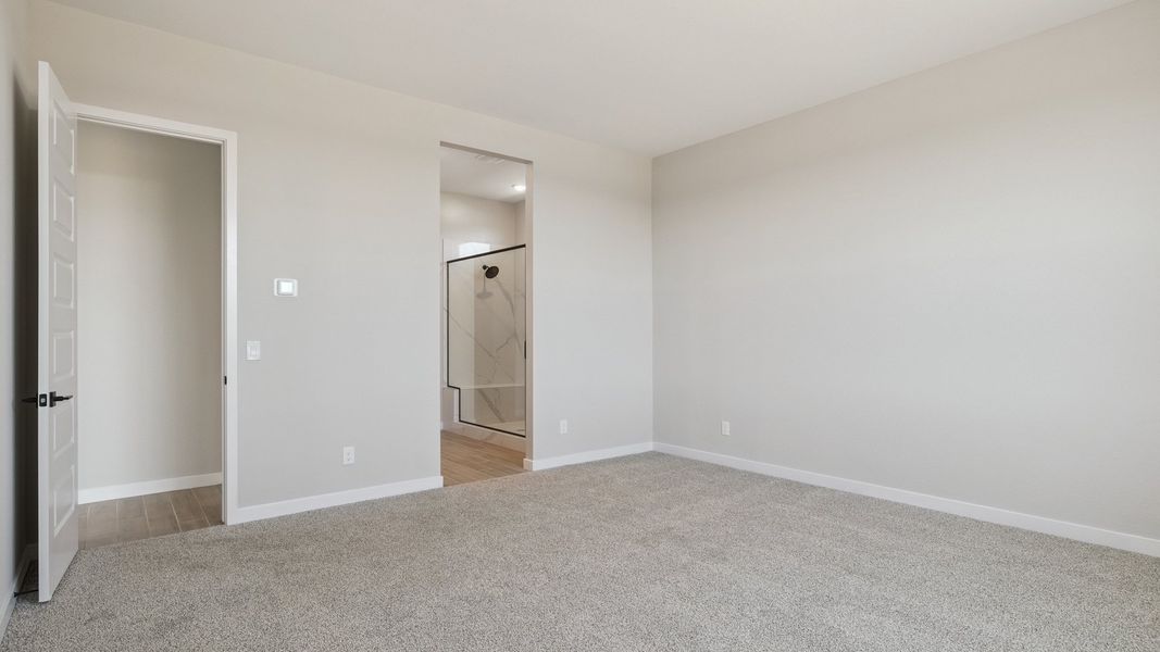 Spacious, unfurnished interior of a new home in Upper Canyon, Phoenix (Image 26).