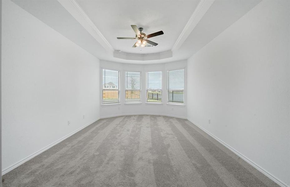 Spacious, unfurnished interior of a new home in Sunterra, Katy (Image 14).