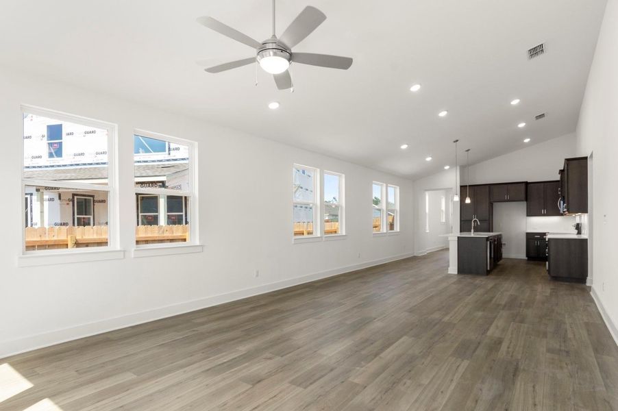 Spacious, unfurnished interior of a new home in The Enclave at Hidden Oaks, Georgetown (Image 15). Spacious, unfurnished interior of a new home in The Enclave at Hidden Oaks, Georgetown (Image 15).