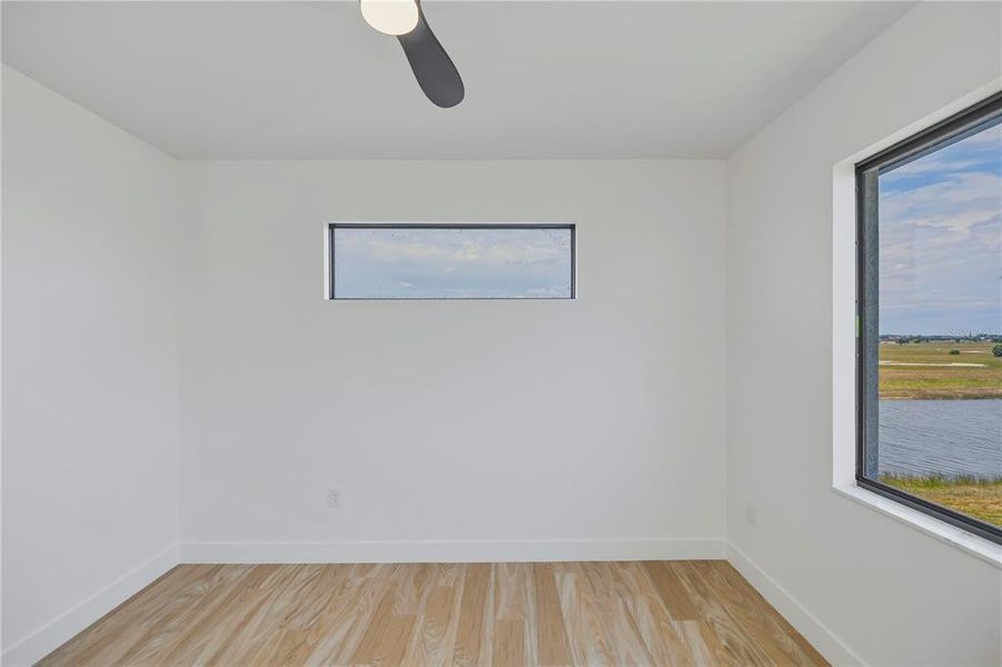 Spacious, unfurnished interior of a new home in , Placida (Image 59).