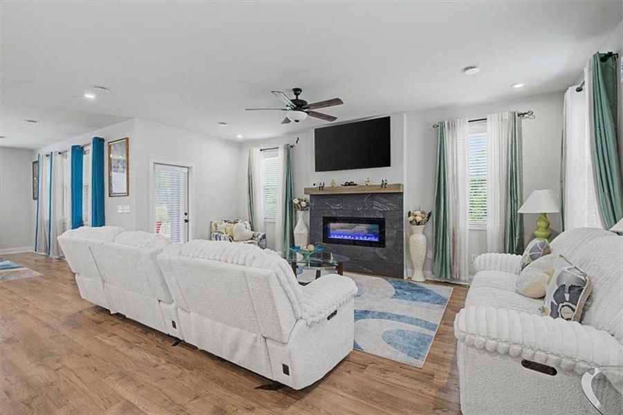 Furnished interior view inside a new home in Pine Mountain Park, Kennesaw (Image 24). Furnished interior view inside a new home in Pine Mountain Park, Kennesaw (Image 24).