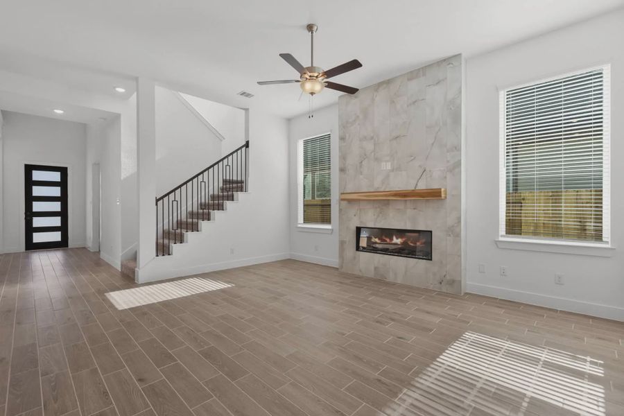 Representative unfurnished interior of a home built from the Sorenstam by Chesmar Homes in Riceland Alley Loads, Mont Belvieu (Image 23).