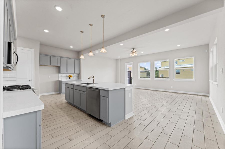 Furnished interior view inside a new home in , Seabrook (Image 15).