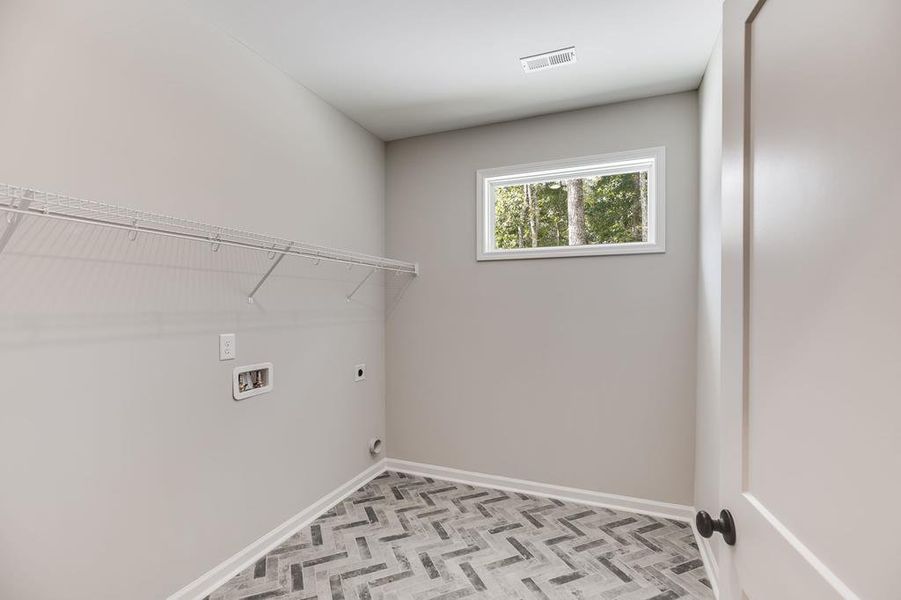 Image 40 of a home in LOVVORN ESTATES.