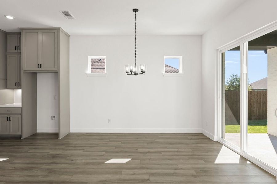 Spacious, unfurnished interior of a new home in West Crossing, Anna (Image 18).
