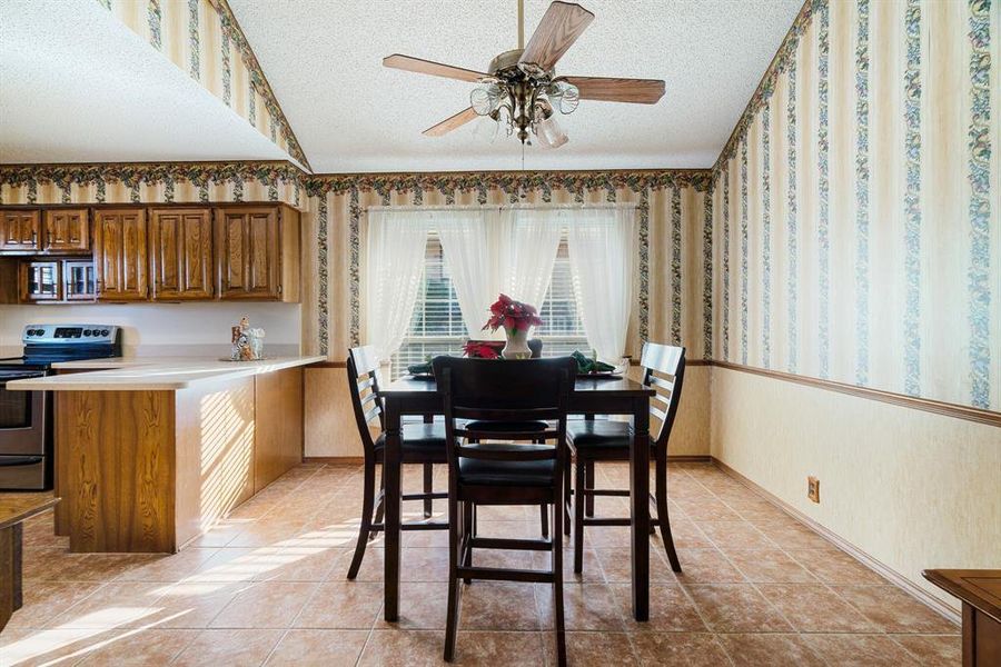 Furnished interior view inside a new home in , Paris (Image 10). Furnished interior view inside a new home in , Paris (Image 10).