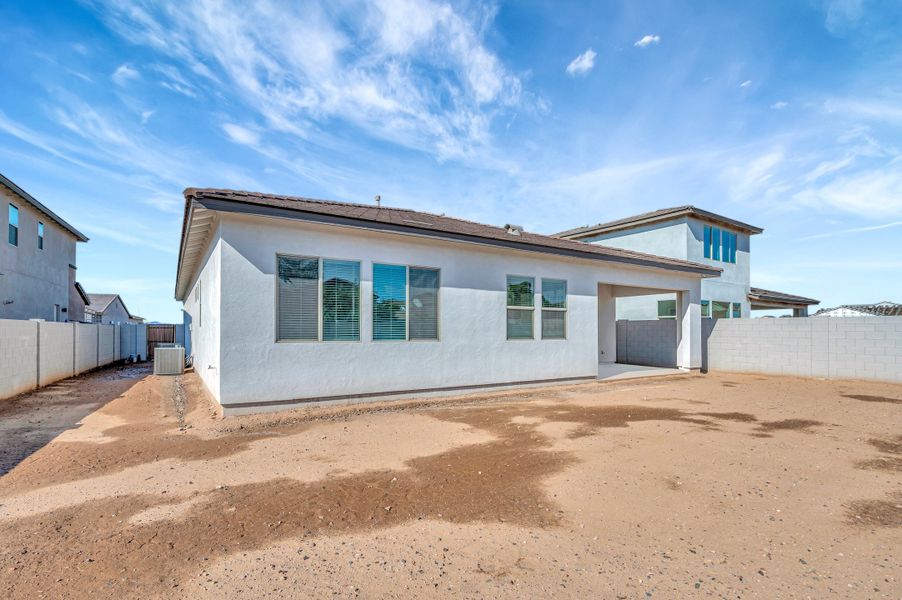 Exterior details and patio area of a home in Terraza, San Tan Valley (Image 18).