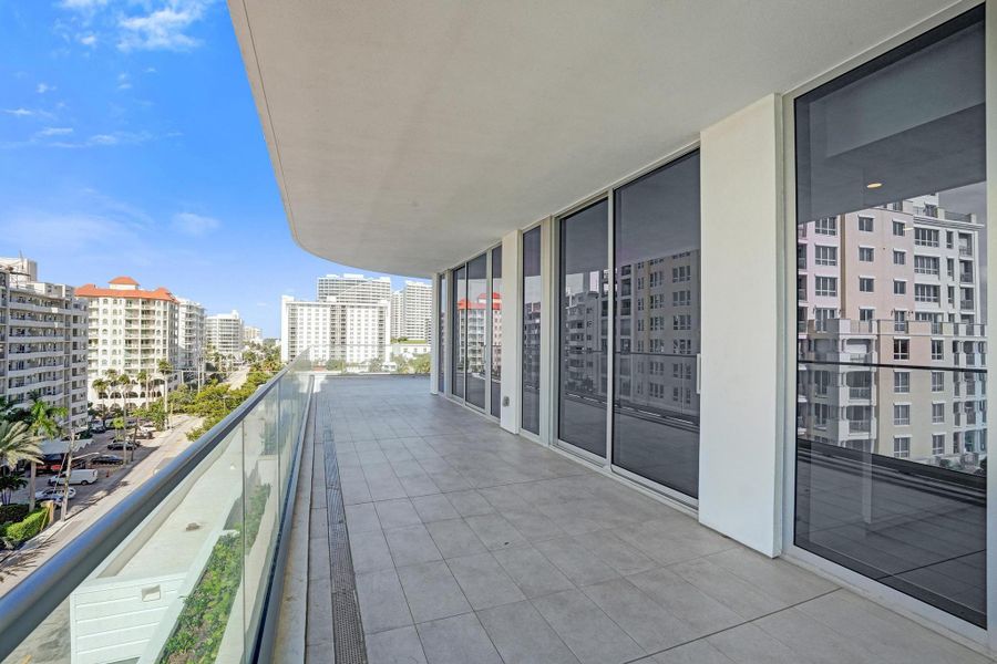Condo located in Fort Lauderdale, FL showcasing its design and architecture (Image 31). Condo located in Fort Lauderdale, FL showcasing its design and architecture (Image 31).