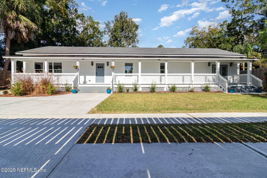 Exterior details and patio area of a home in , Jacksonville (Image 2). Exterior details and patio area of a home in , Jacksonville (Image 2).