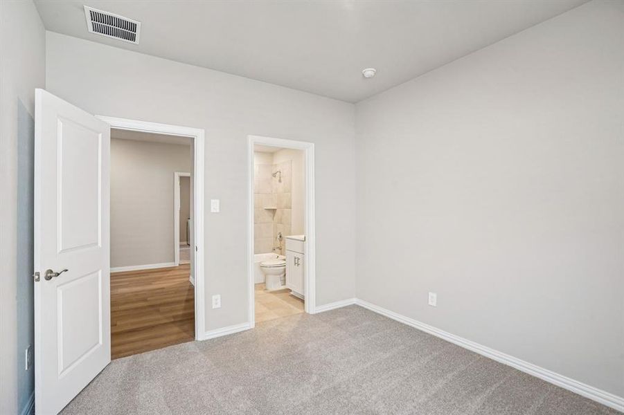 Spacious, unfurnished interior of a new home in Lakehaven - Signature Series, Farmersville (Image 31). Spacious, unfurnished interior of a new home in Lakehaven - Signature Series, Farmersville (Image 31).