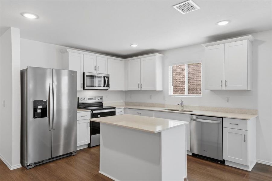 Furnished interior view inside a new home in Arbordale, Forney (Image 11).