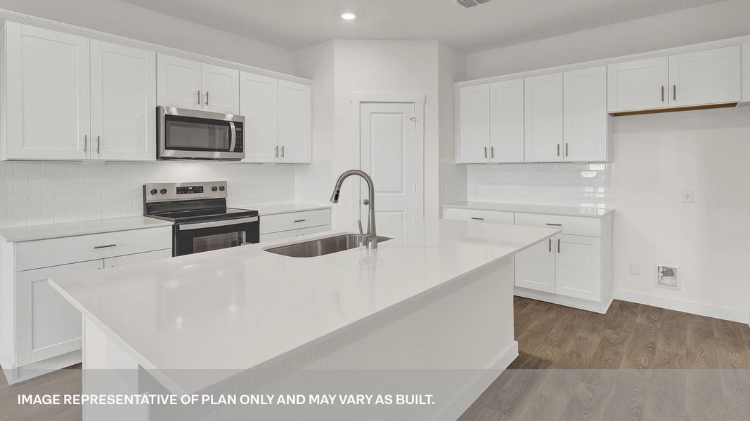 Representative furnished interior of a home built from the The Courtland by D.R. Horton in Sonoma Oaks, Fredericksburg (Image 8).