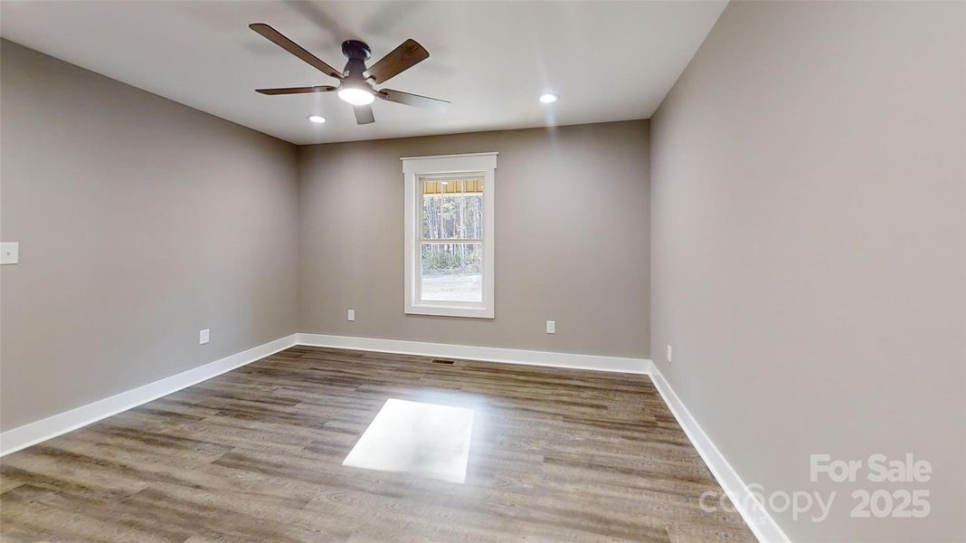 Spacious, unfurnished interior of a new home in , Lawndale (Image 10).