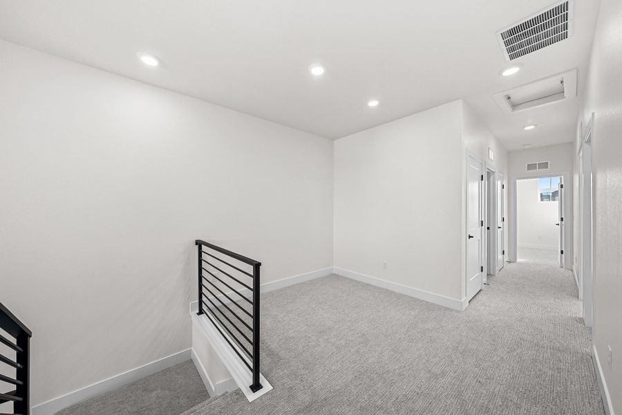 Spacious, unfurnished interior of a new home in Trumark Homes at Sterling Ranch, Littleton (Image 23).