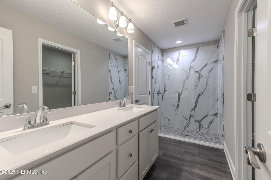 Furnished interior view inside a new home in , Callahan (Image 3).