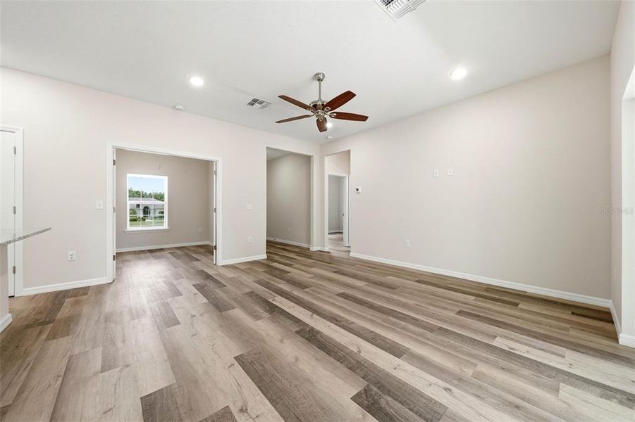 Spacious, unfurnished interior of a new home in , Astatula (Image 26).