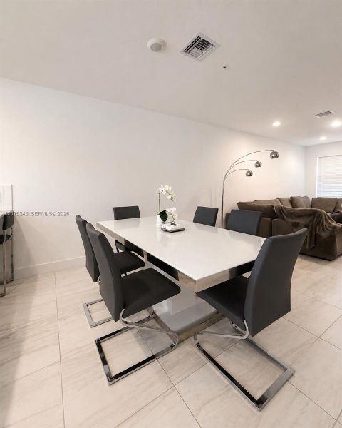 Furnished interior view inside a new home in , Pembroke Pines (Image 9).
