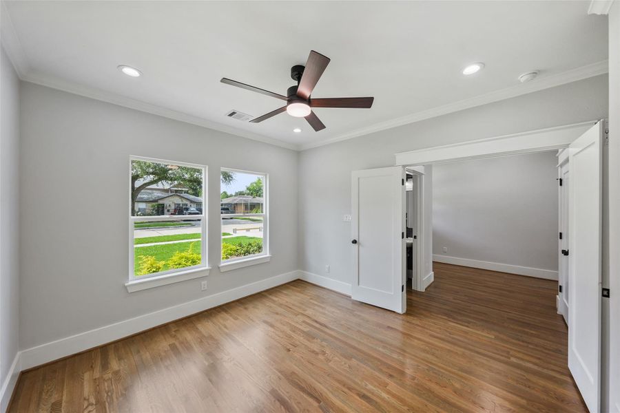 Spacious, unfurnished interior of a new home in , Houston (Image 18).