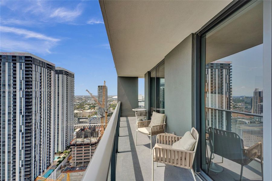 Exterior details and patio area of a home in Natiivo Miami, Miami (Image 4).