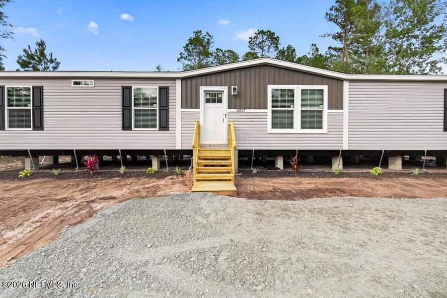 Exterior details and patio area of a home in , Middleburg (Image 26).