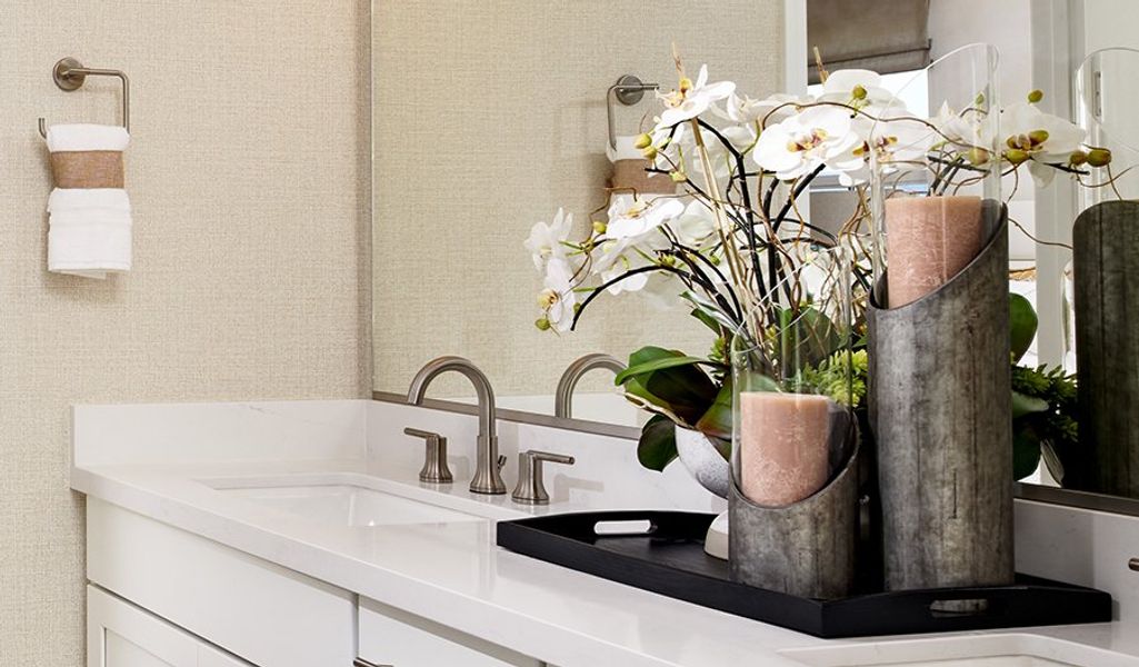 Lantana-L160-SeasonsAtMonarchValley Primary Bathroom Crop