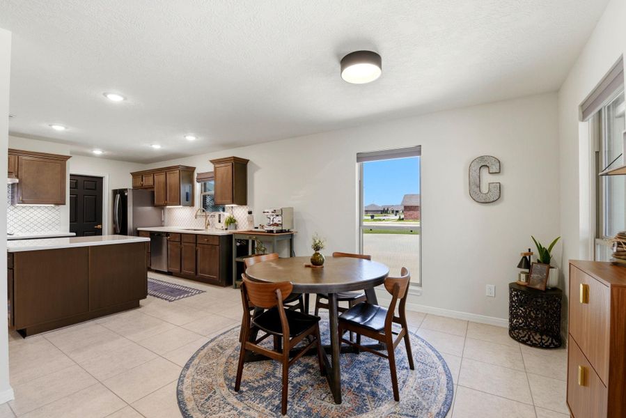 Furnished interior view inside a new home in Pedregal, Dickinson (Image 34).