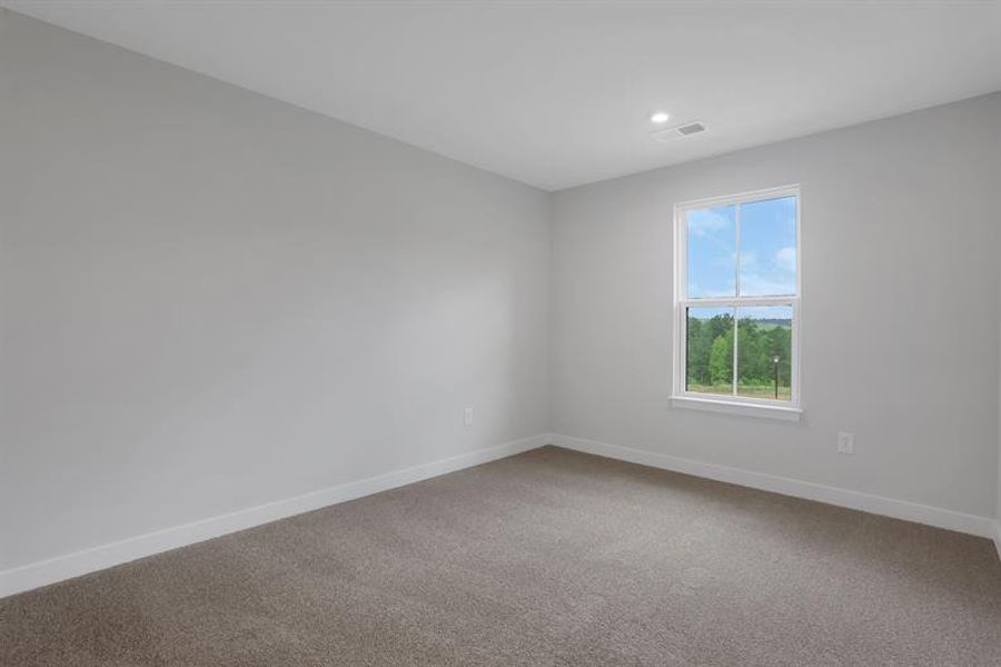 Spacious, unfurnished interior of a new home in Laurel Fields, Gainesville (Image 30).