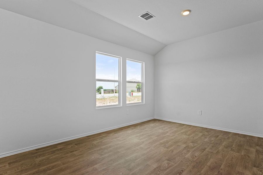 Spacious, unfurnished interior of a new home in , Kyle (Image 20).