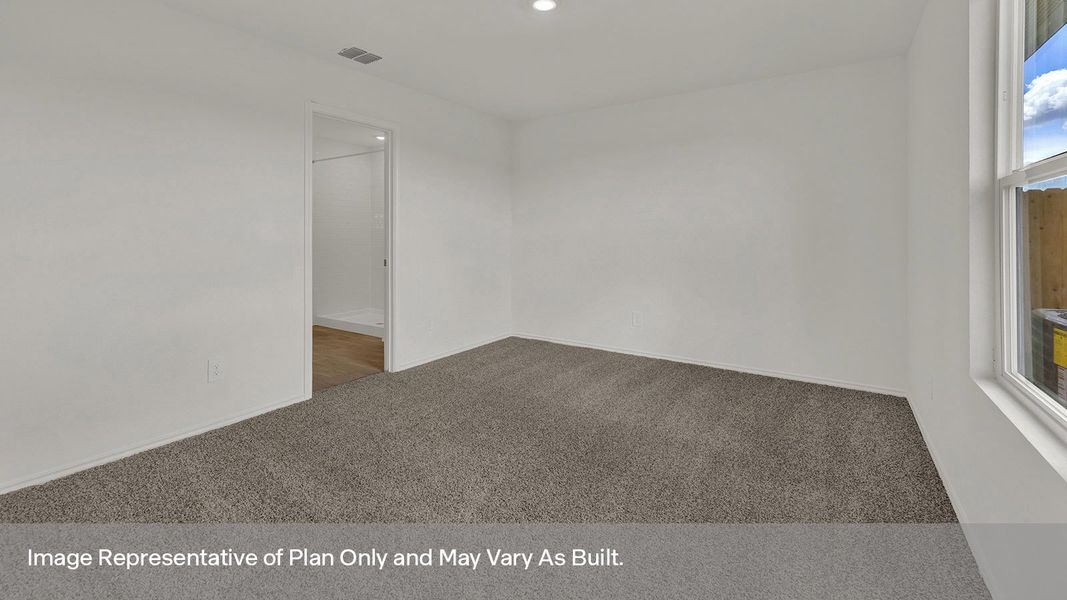 Spacious, unfurnished interior of a new home in Spring Valley, New Braunfels (Image 17).