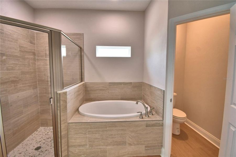 Furnished interior view inside a new home in , Winter Haven (Image 11).
