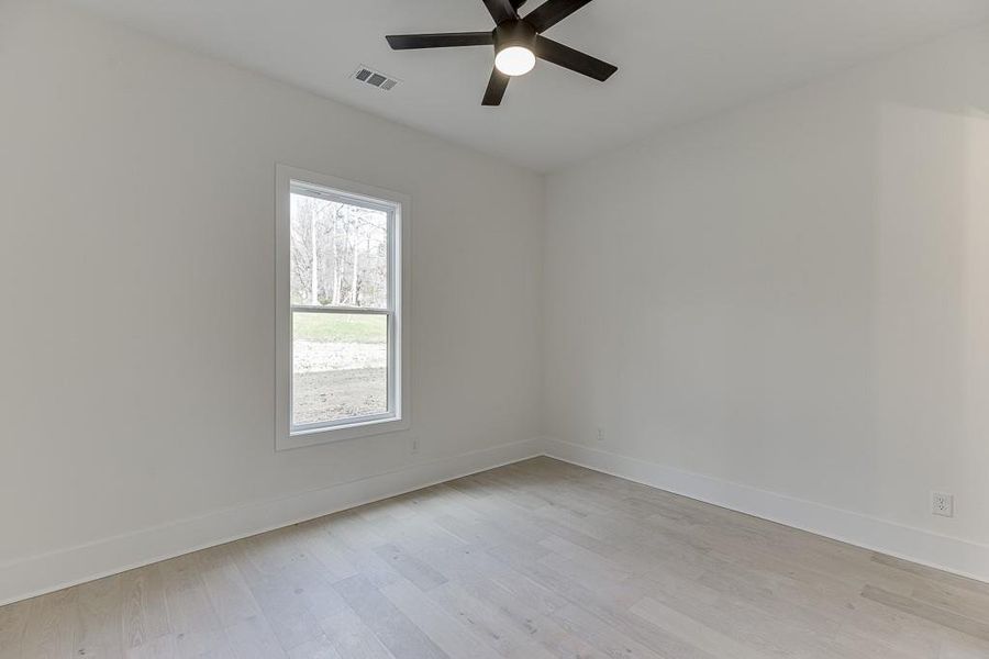 Spacious, unfurnished interior of a new home in , Flowery Branch (Image 22).