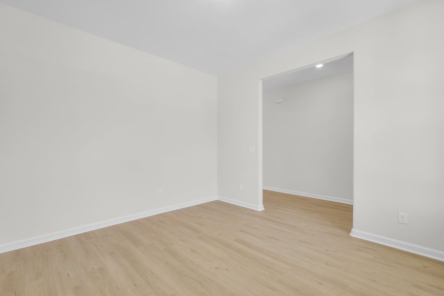 Spacious, unfurnished interior of a new home in Camden Crossing, Savannah (Image 18).