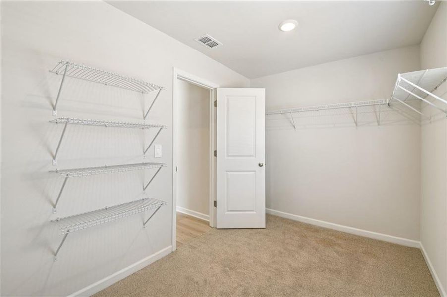 Spacious, unfurnished interior of a new home in Creekside at Oxford Park, Fairburn (Image 36). Spacious, unfurnished interior of a new home in Creekside at Oxford Park, Fairburn (Image 36).