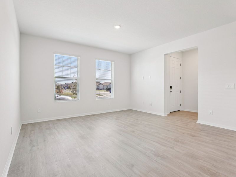 Spacious, unfurnished interior of a new home in The Meadow at Crossprairie Bungalows, St. Cloud (Image 7).