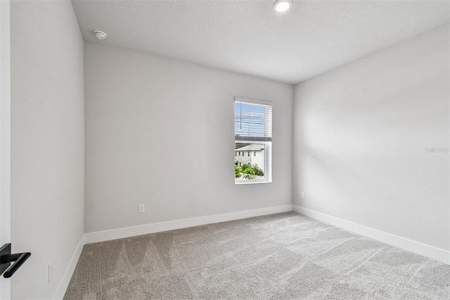 Spacious, unfurnished interior of a new home in , Tampa (Image 14).