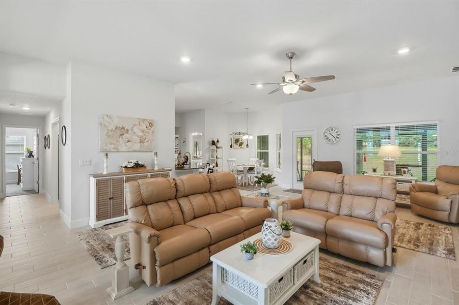 Furnished interior view inside a new home in , Dunnellon (Image 12).