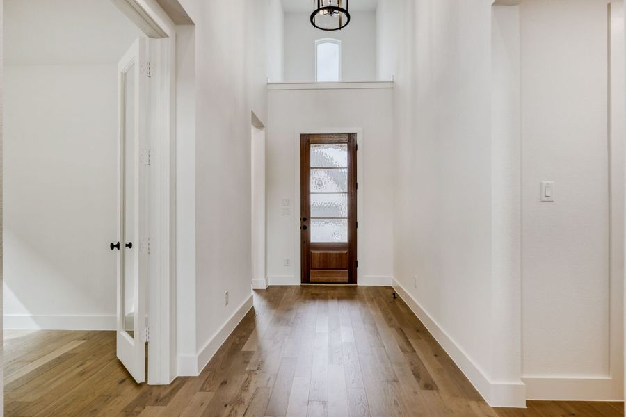 3121 Lacebark - Entry