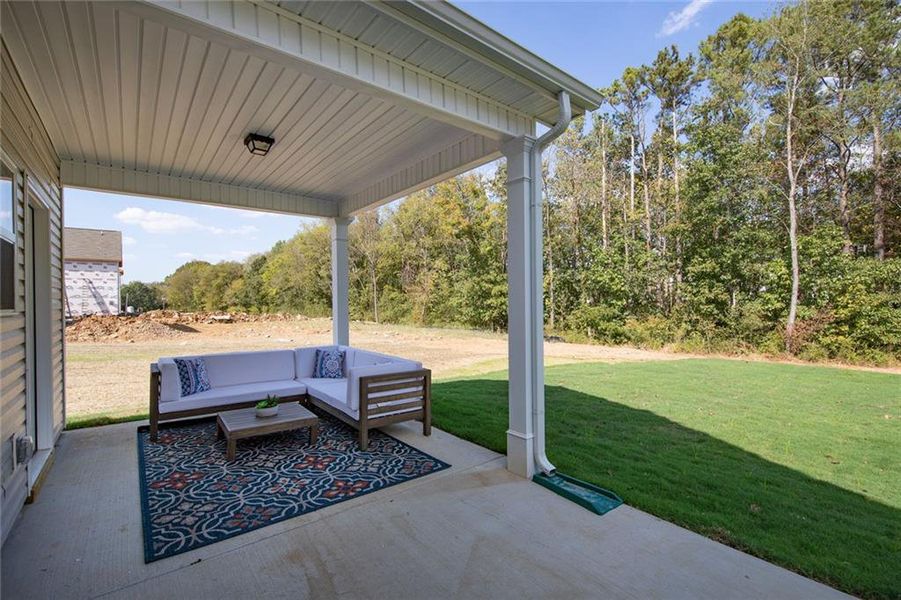 Exterior details and patio area of a home in Fair Oak, Calhoun (Image 3).