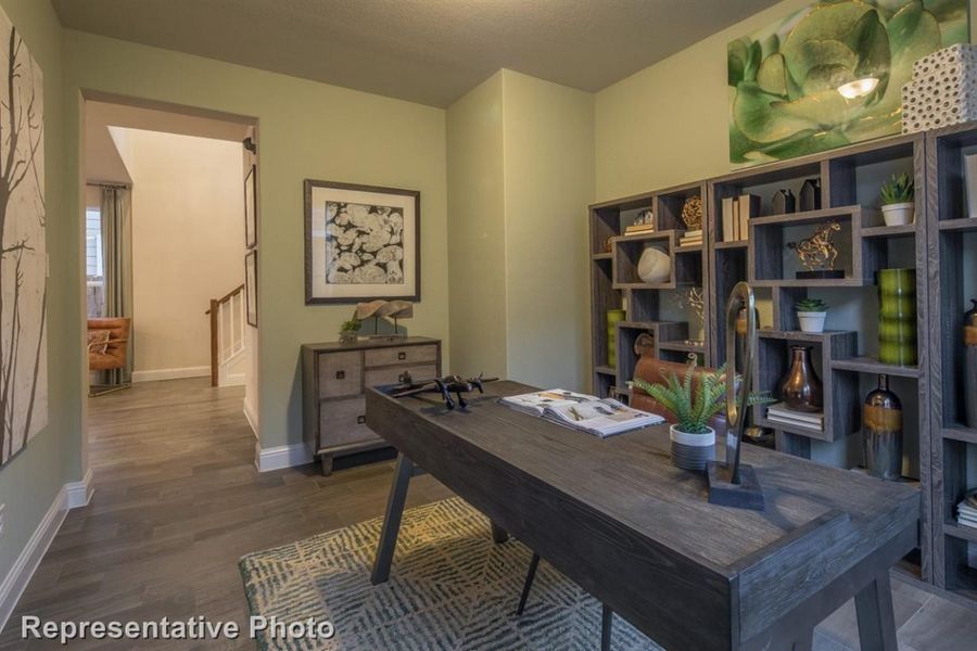 Representative furnished interior of a home built from the Harvest Ridge 2595 by Brohn Homes in Harvest Ridge, Elgin (Image 12).