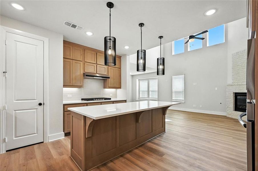 813StoneGroveRdLINCR004 813StoneGroveRdLINCR004