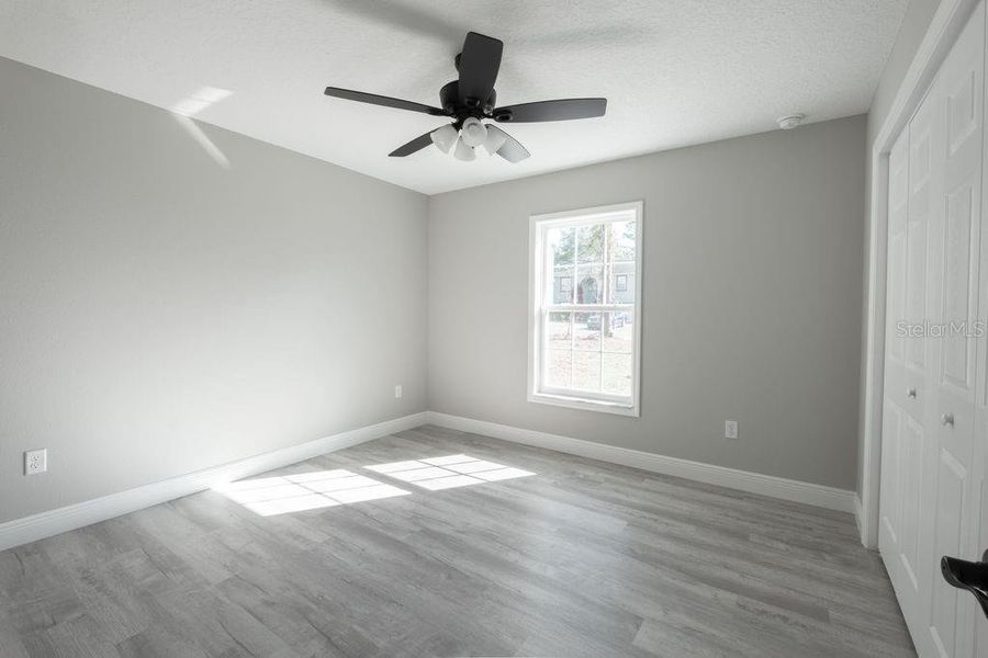 Spacious, unfurnished interior of a new home in , Citrus Springs (Image 34).