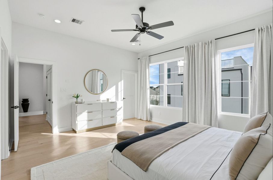 Furnished interior view inside a new home in , Houston (Image 35).