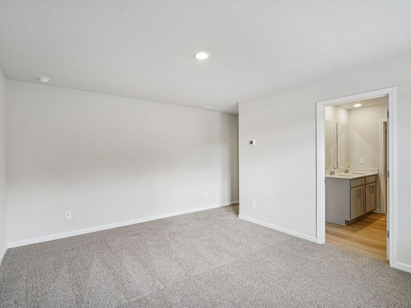 Spacious, unfurnished interior of a new home in Avalon - Reserve Series, Conyers (Image 15).