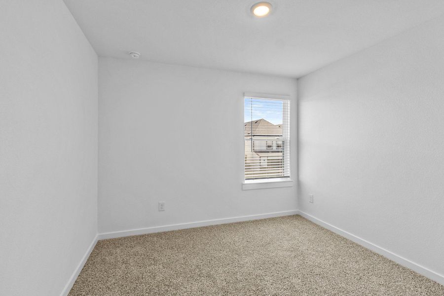 Spacious, unfurnished interior of a new home in Grand West, Houston (Image 22).