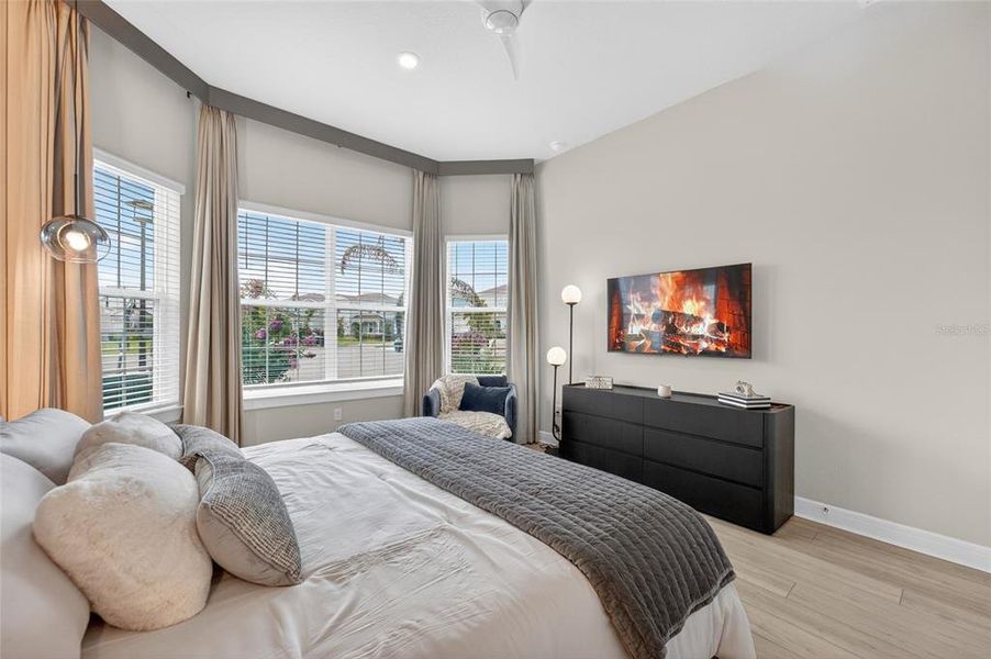 Furnished interior view inside a new home in , Orlando (Image 48).