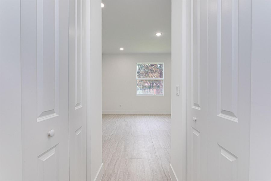 Spacious, unfurnished interior of a new home in , Jupiter (Image 20).