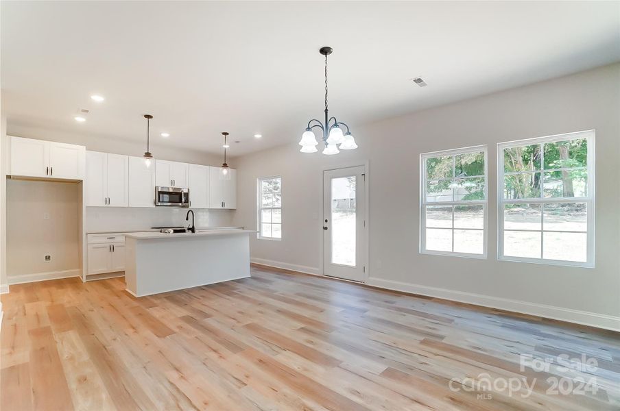 Open Floorplan from the Living Room to the Kitchen