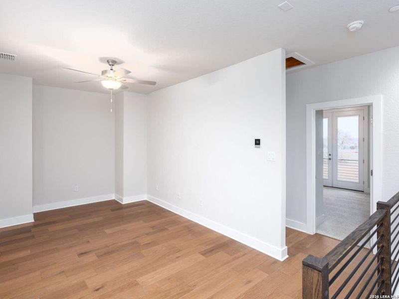 Spacious, unfurnished interior of a new home in , San Antonio (Image 22).
