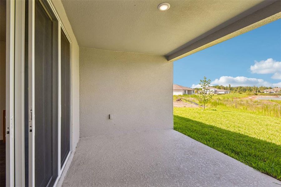 Exterior details and patio area of a home in Two Rivers - Signature Series, Zephyrhills (Image 27). Exterior details and patio area of a home in Two Rivers - Signature Series, Zephyrhills (Image 27).