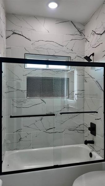 Close-up of interior finishes inside a home in , Red Oak (Image 16).